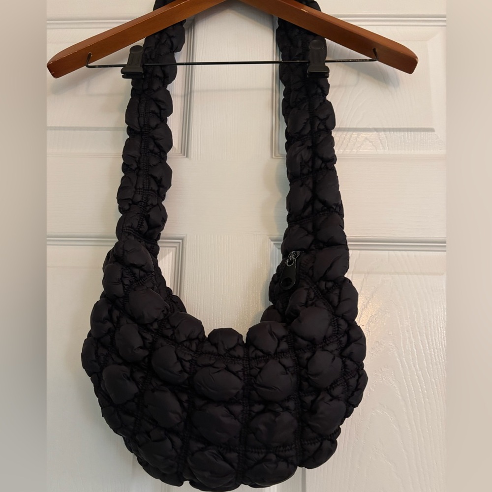 Quilted Bubble Shoulder Bag - Black